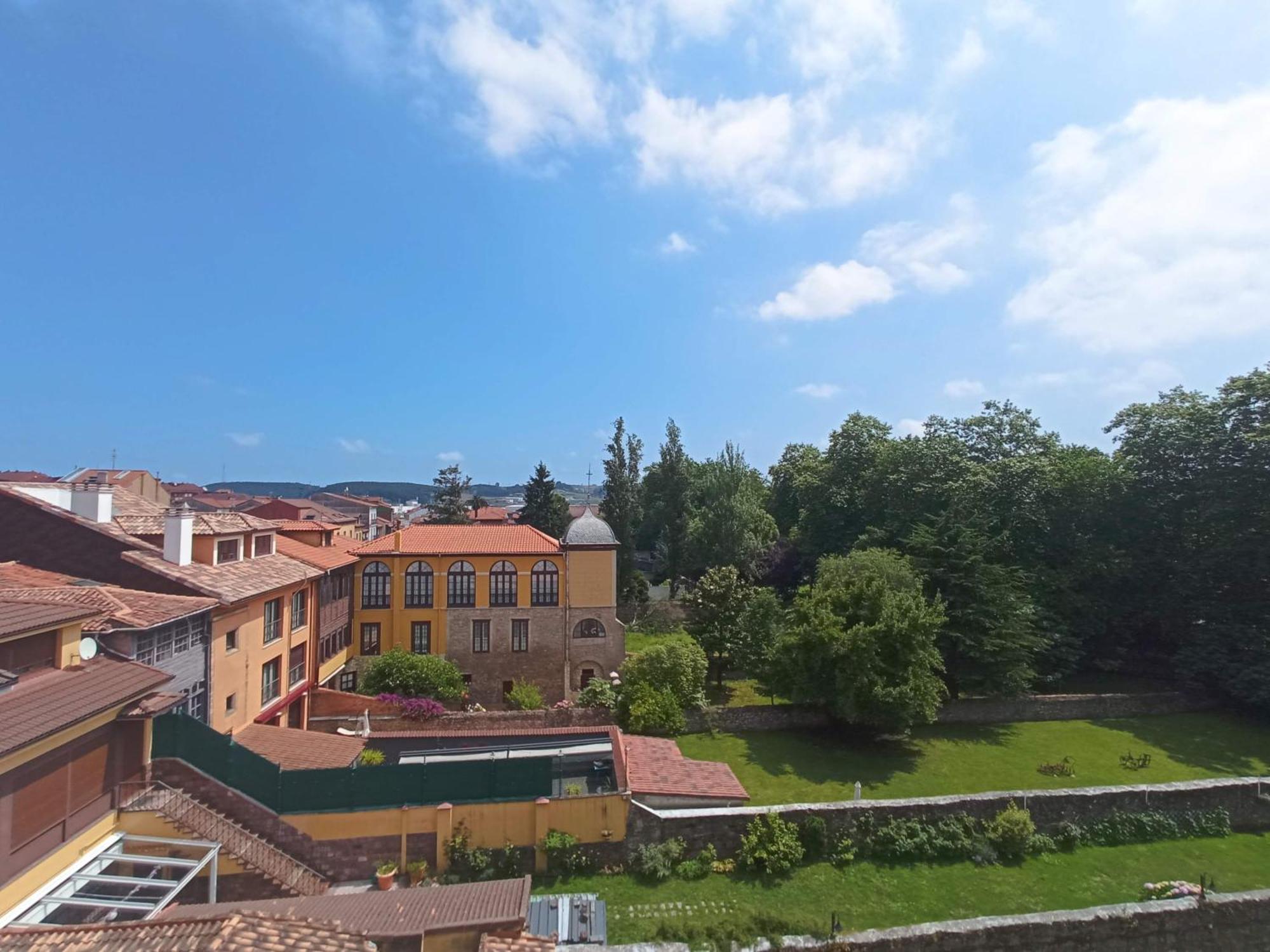 Piso Aviles Centro Parque Ferrera Kültér fotó